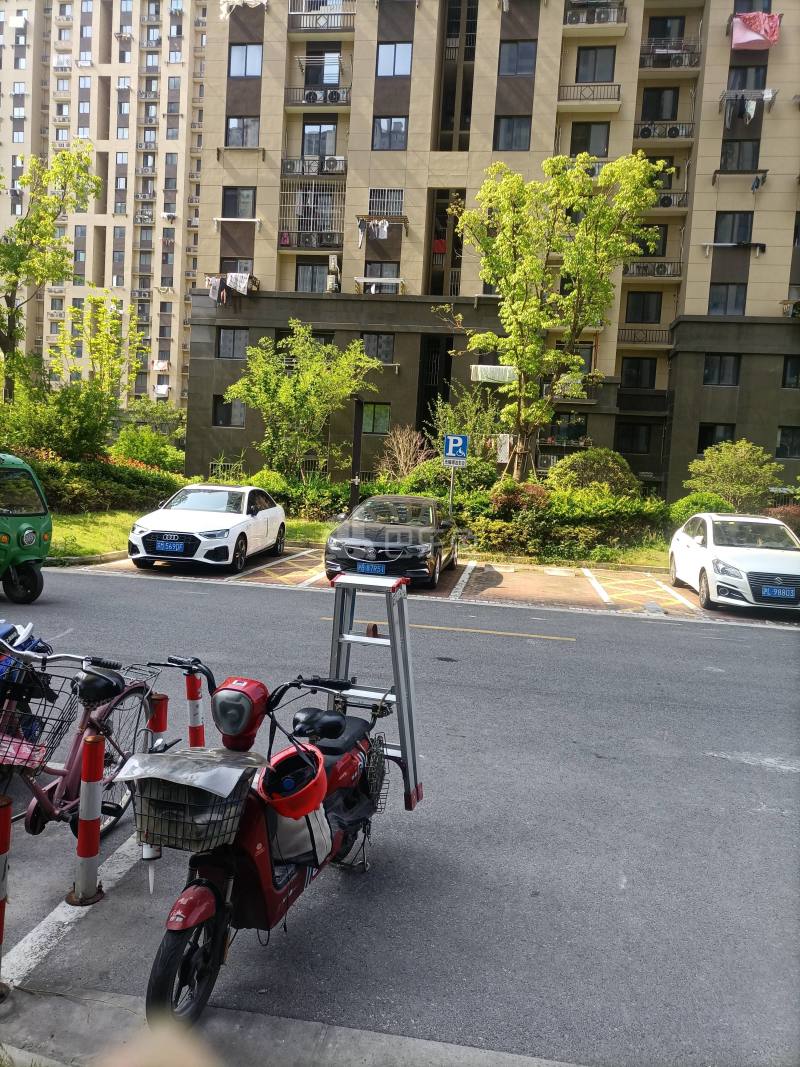 墨翠里小区（彩虹湾4期）8314026周边环境图12