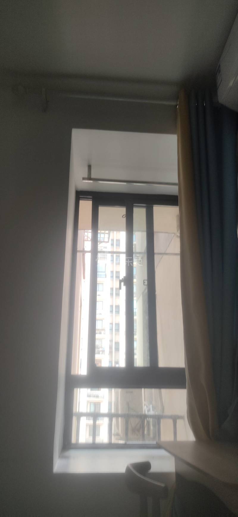 国伟新苑9966934卧室窗户图11