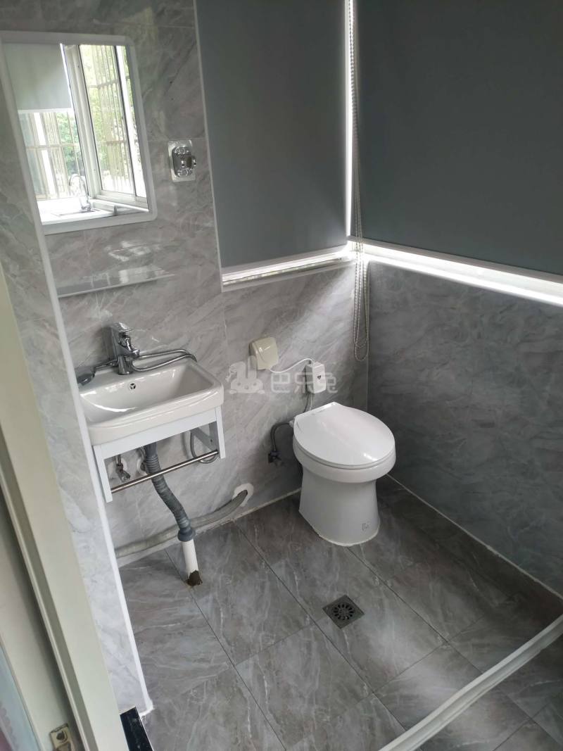 双秀家园北园9971575卫生间图5