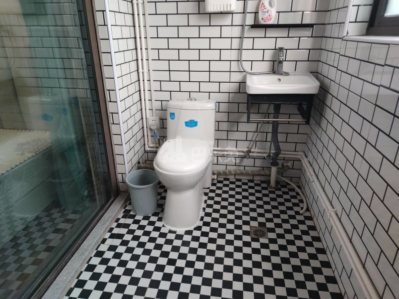 康和苑9981681卫生间图5