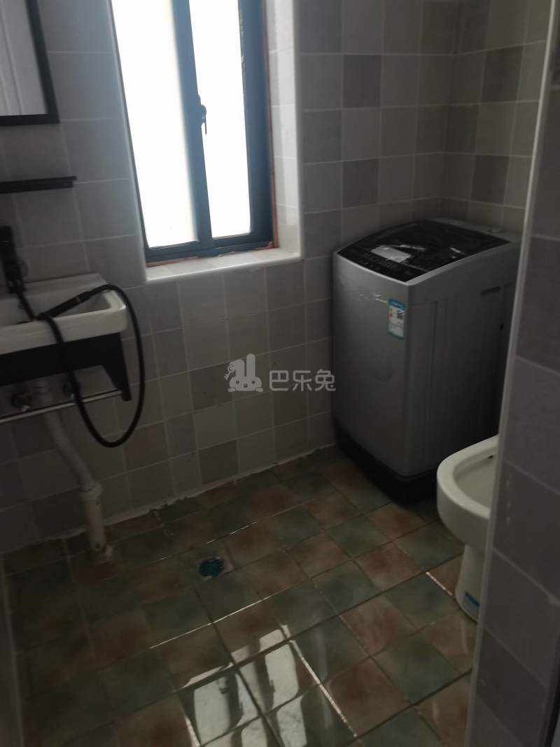 凌北宅（民房）9985858卫生间图3