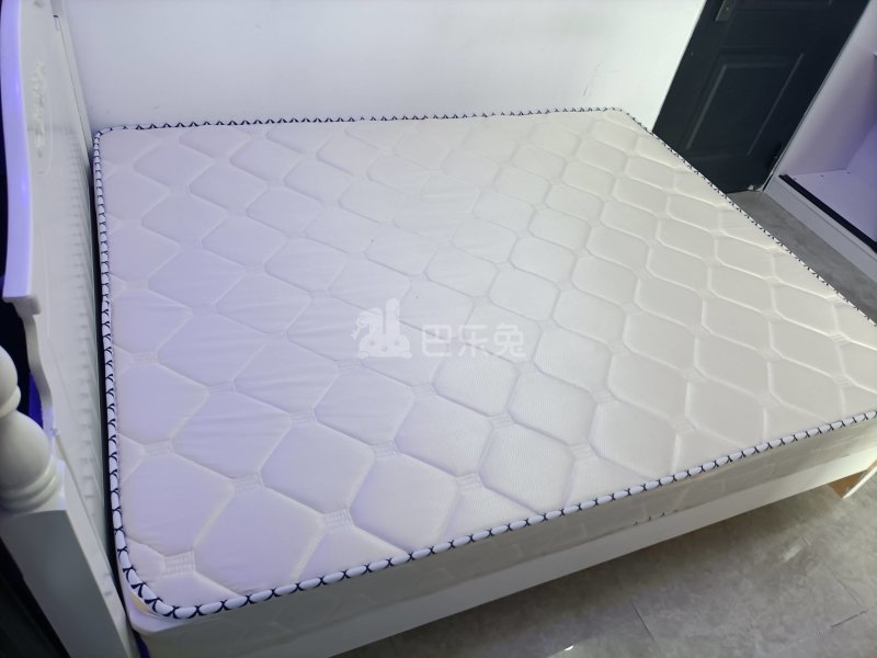 华盛名门9995287卧室图2