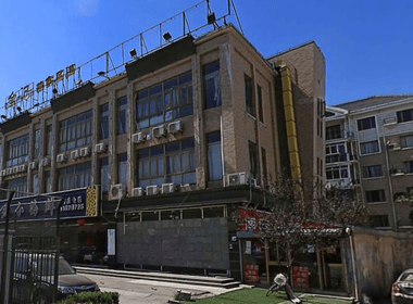 白领公寓(银都路店) 1室0厅1卫