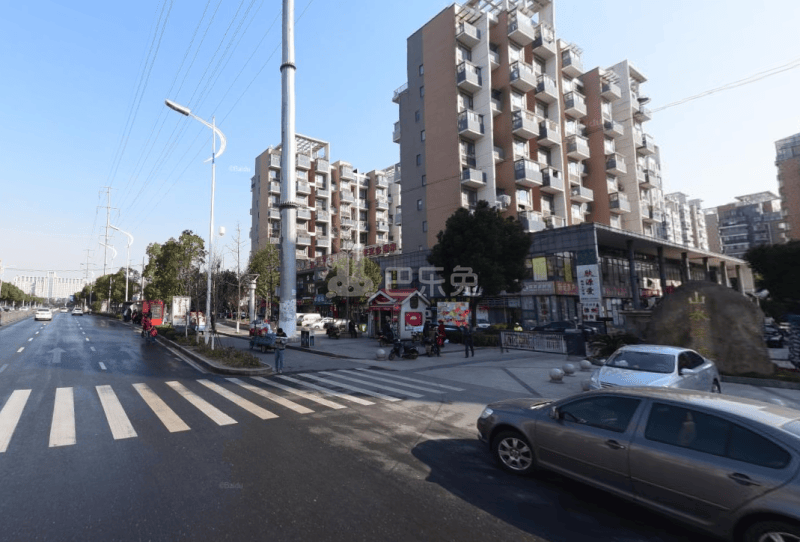 山水华庭15677257周边环境图2