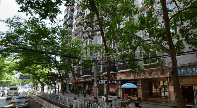 湖边坊人家17623279周边环境图2