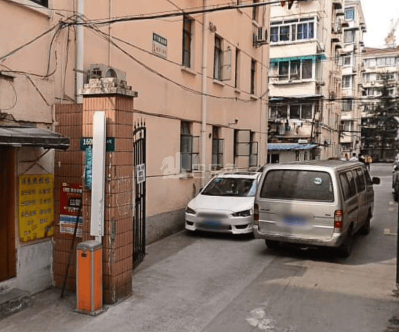 长宁路1600弄小区9996358周边环境图13