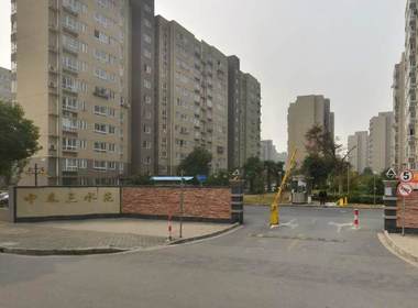 中春三水苑 1室1厅0卫