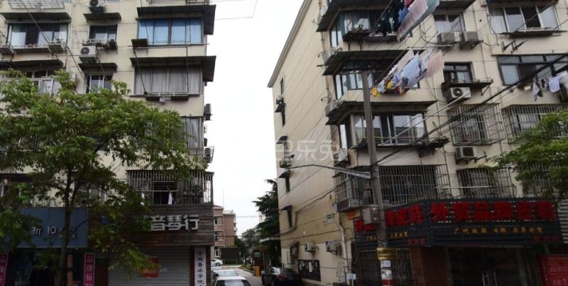 同济支路201弄小区18324353周边环境图6