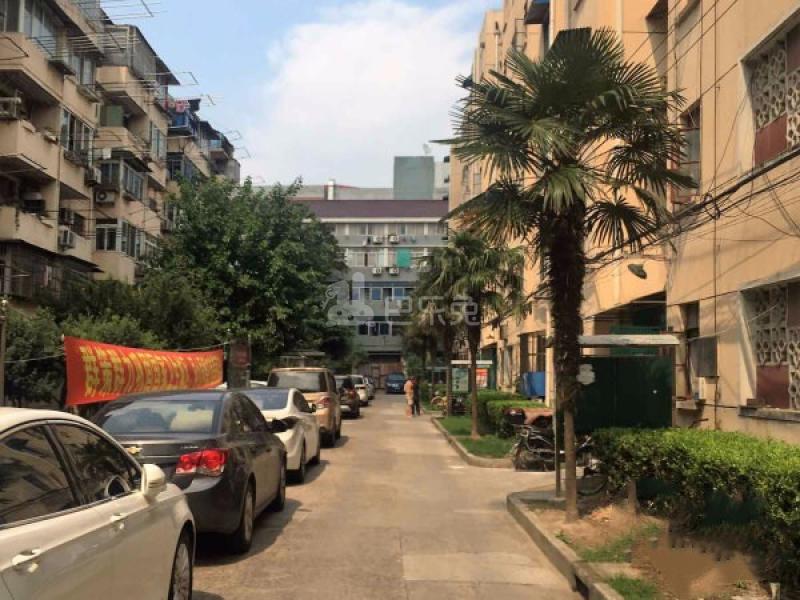 同泰北路401弄小区15469792周边环境图19