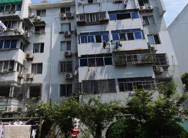 白杨小区 1室1厅1卫