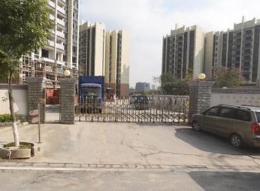 叠翠峰 3室2厅1卫