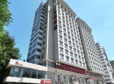 龙辉大厦 3室2厅1卫