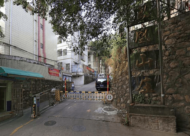 凤凰山庄_1室0厅0卫_合租朝西北_莲花路与西环路交叉口南150
