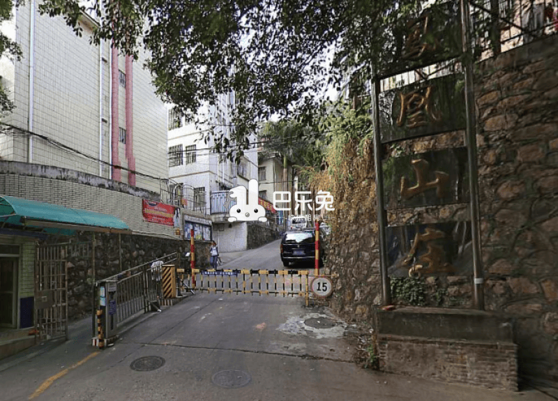 深圳龙岗_凤凰山庄_1室1厅1卫_整租_莲花路与西环路交叉口南150米