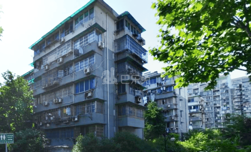 长征桥路48弄16号18400581周边环境图1