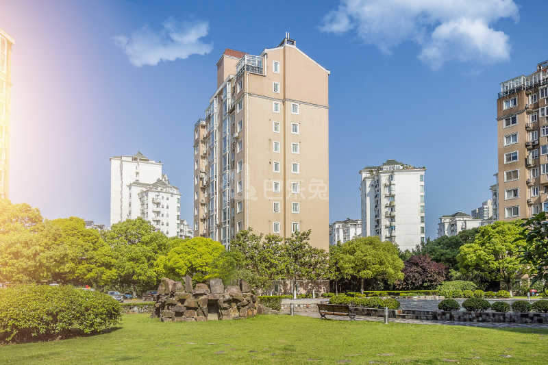 贵龙园（东方路1663弄）1680996周边环境图18