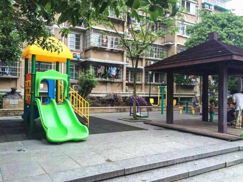 缤纷小区18163106周边环境图4