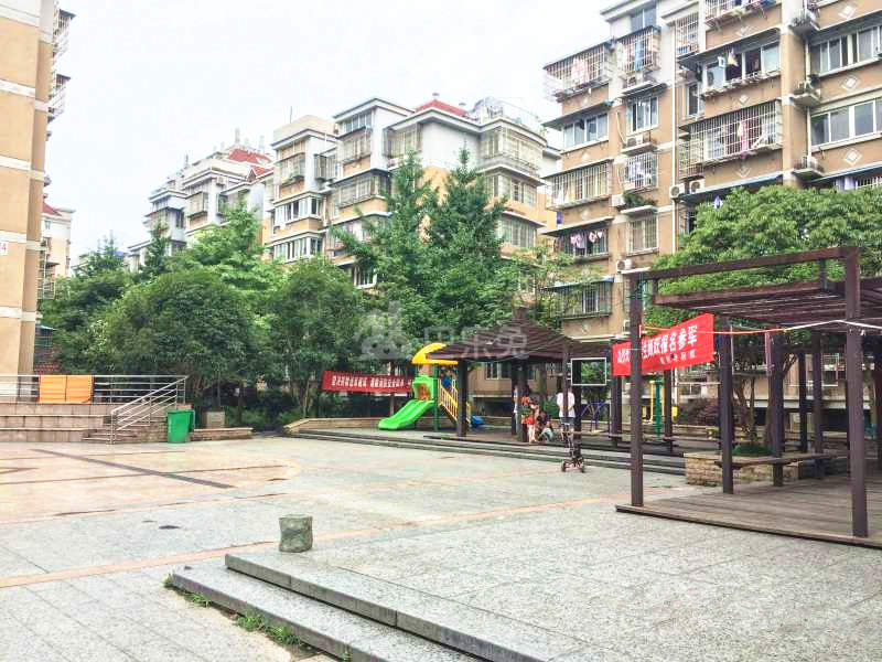 缤纷小区18163106周边环境图5