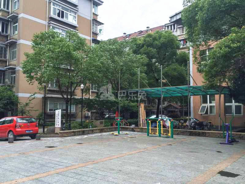 缤纷小区18163106周边环境图15