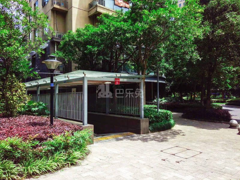 红街公寓（小区）18243901周边环境图4