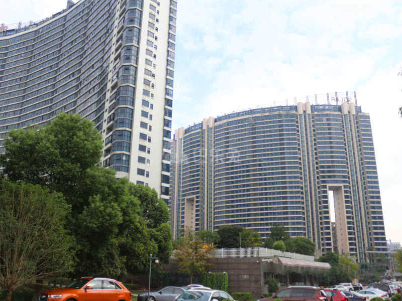 太阳国际公寓18423997周边环境图5