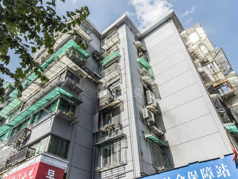 柳浪阁6084843周边环境图3