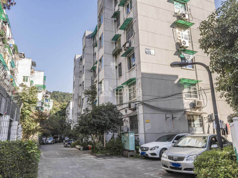 里东山弄（东山弄社区北区）15586608周边环境图2