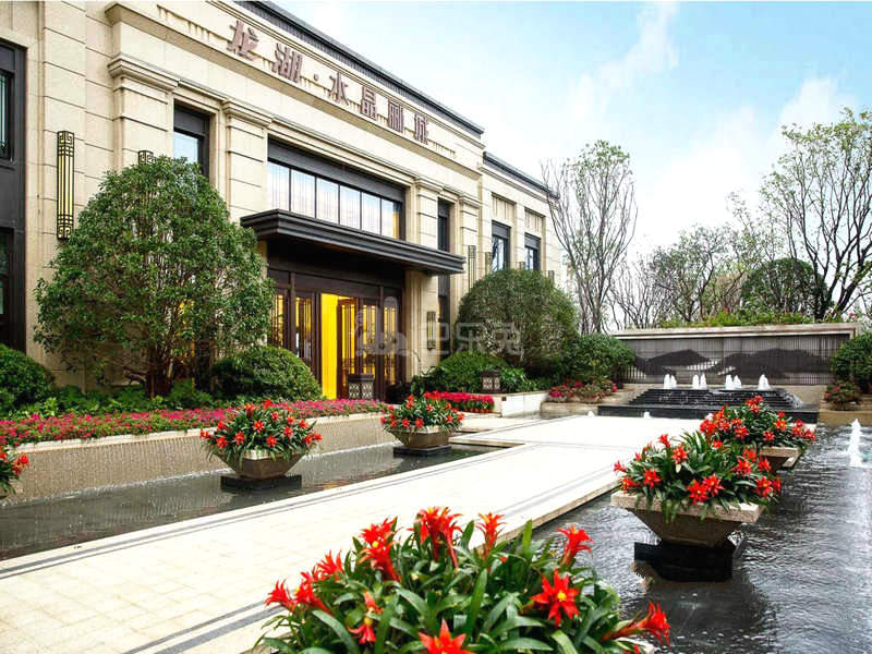 龙湖水晶郦城（春森俪湾）15638866周边环境图9