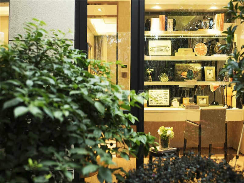 龙湖水晶郦城（春森俪湾）15638866周边环境图11