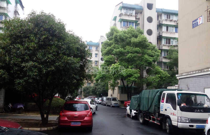 中兴公寓18715757周边环境图13