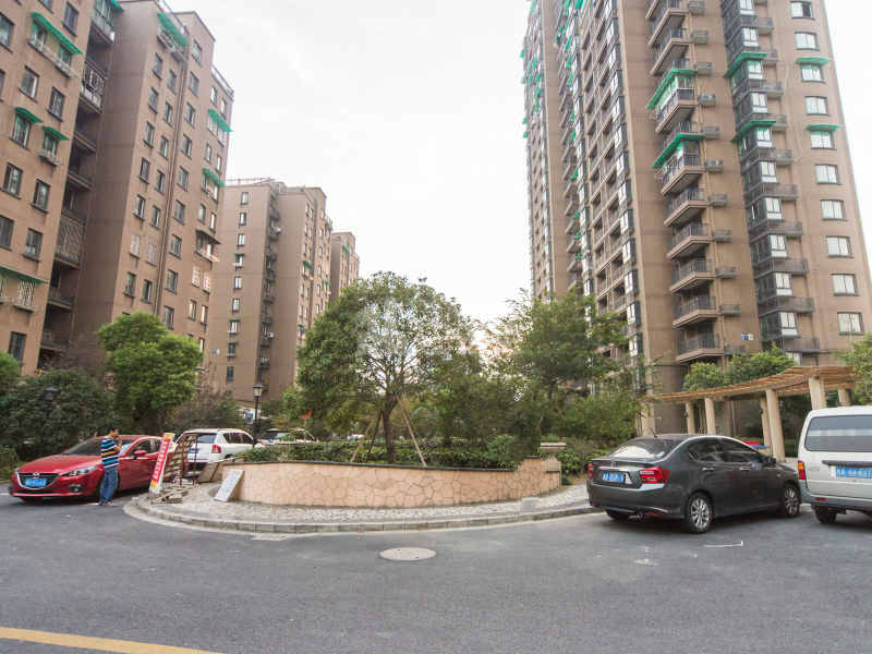 翠苑逸景湾18369715周边环境图11