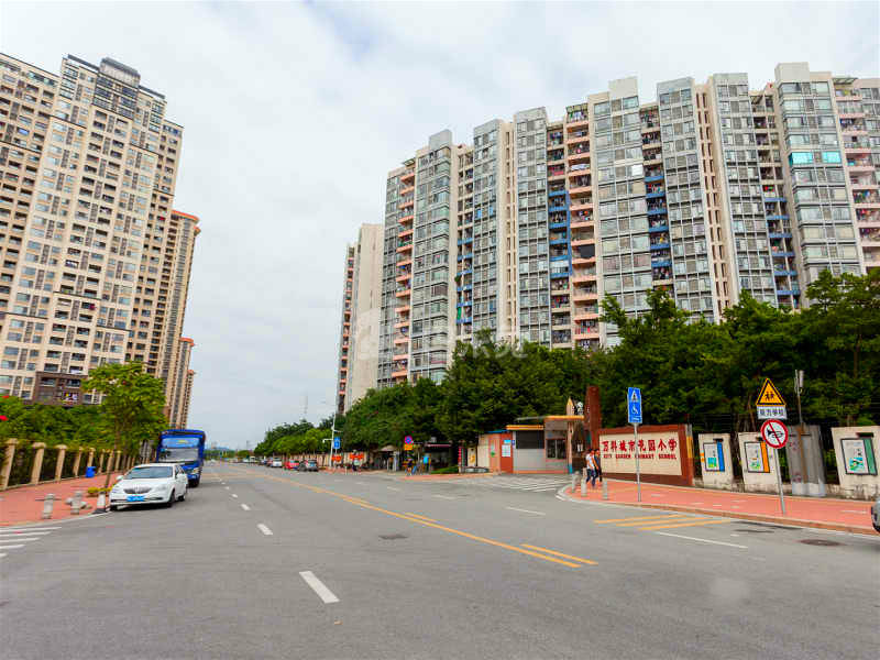广州黄埔_万科城市花园_4室1厅1卫_合租朝南_石化路191号-广州巴乐兔