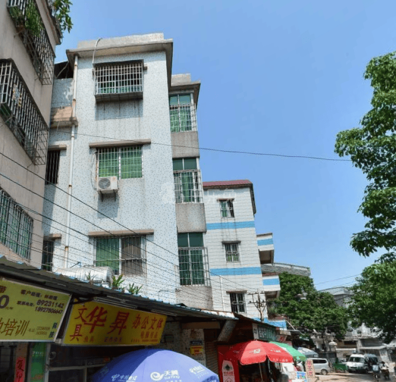 树根书屋（宾日大街店）4663410周边环境图4