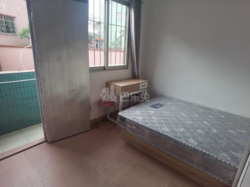 植村五路东二区一巷8号10000883卧室图3