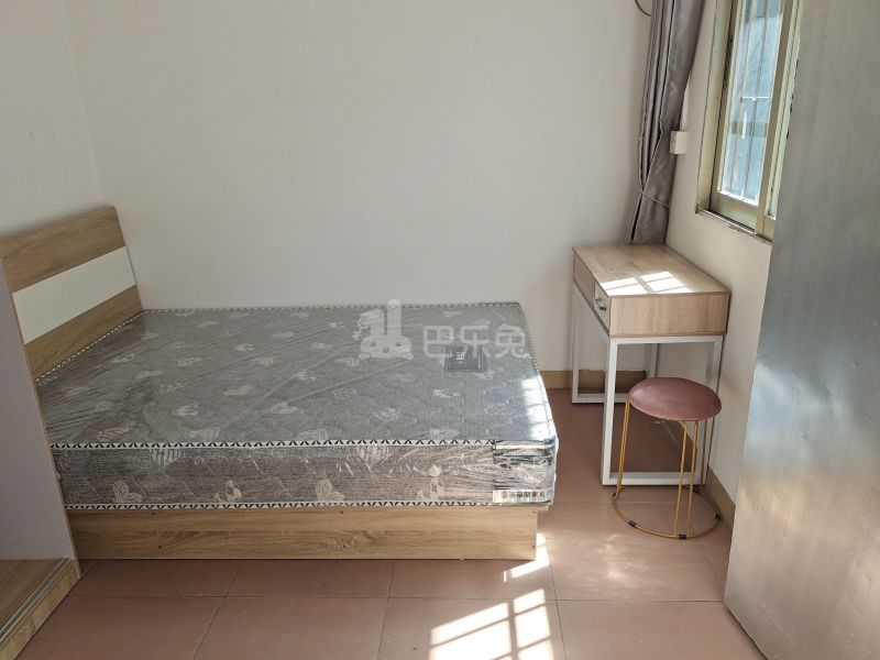 植村五路东二区一巷8号10000887卧室图3