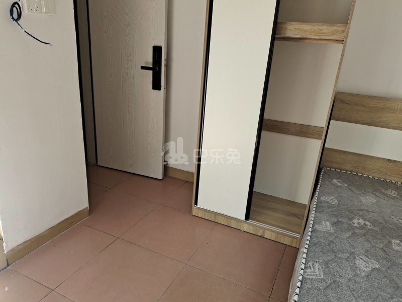 植村五路东二区一巷8号10000887卧室图1