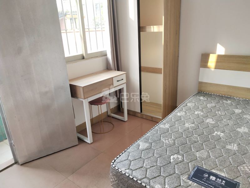 植村五路东二区一巷8号10000901卧室图2