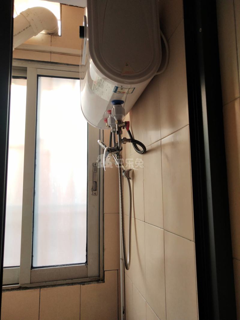 植村五路东二区一巷8号10000901卫生间图7