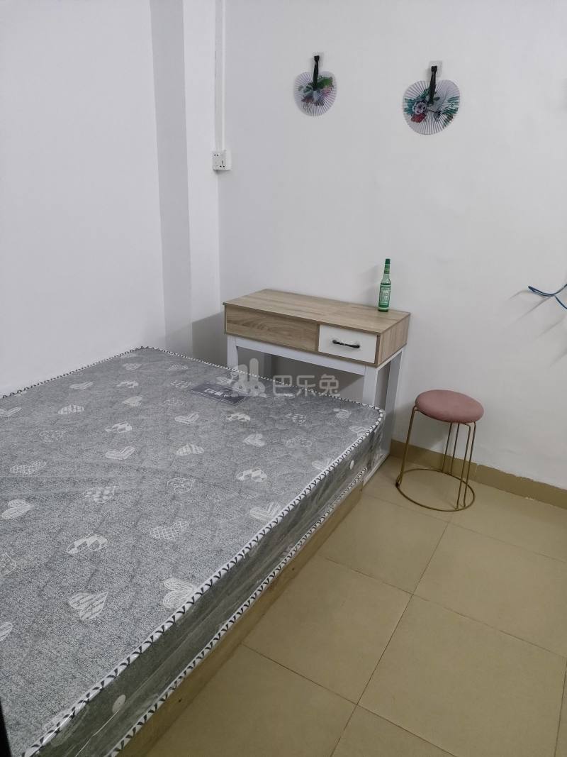 植村五路东二区一巷8号10000905卧室图2