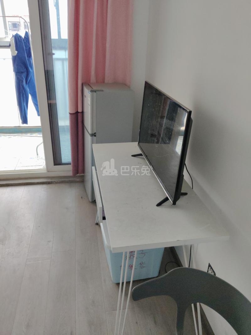 白银时代尚苑三期10001026卧室图2