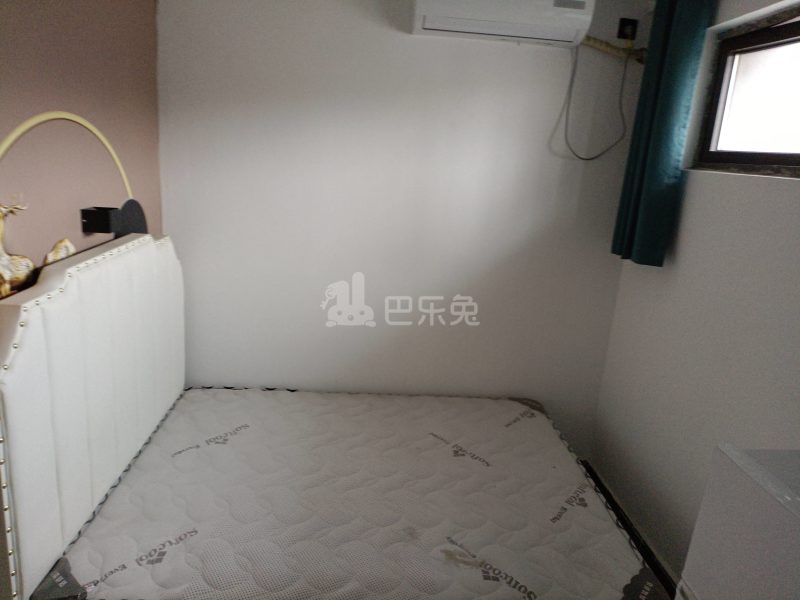 臻品嘉园10015467卧室图1