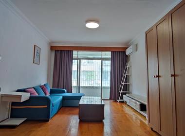 爱榕园 3室2厅1卫