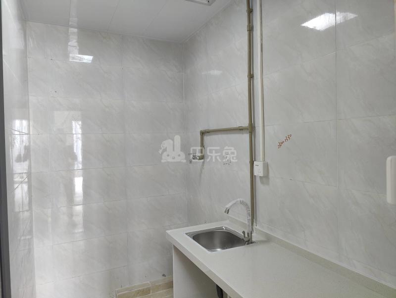 中海康城花园10021258卫生间图7