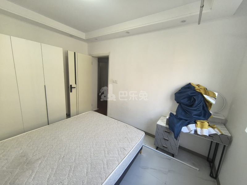 新青浦花苑一区10023353卧室图3