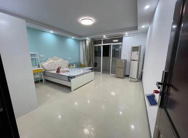 榴莲公寓（西郊家园店） 1室0厅1卫