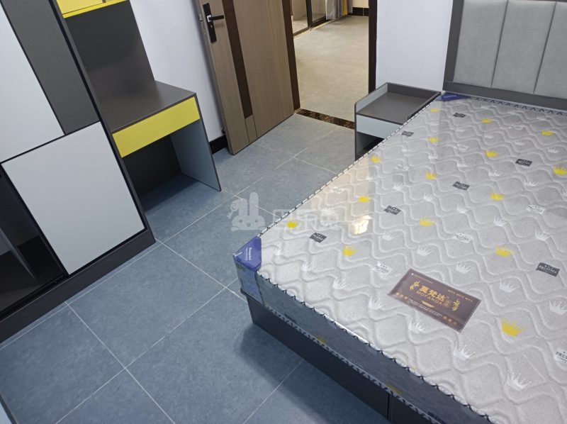 吉山村岐岗路360号10043000卧室图5