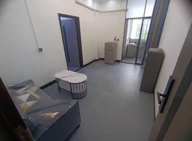 吉山村岐岗路360号 