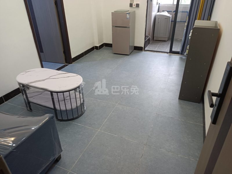 吉山村岐岗路360号10043000卧室图7