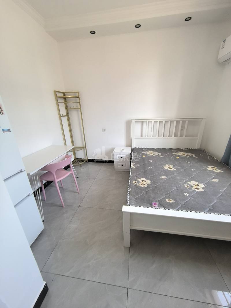 项埭村施桥10043369卧室图1