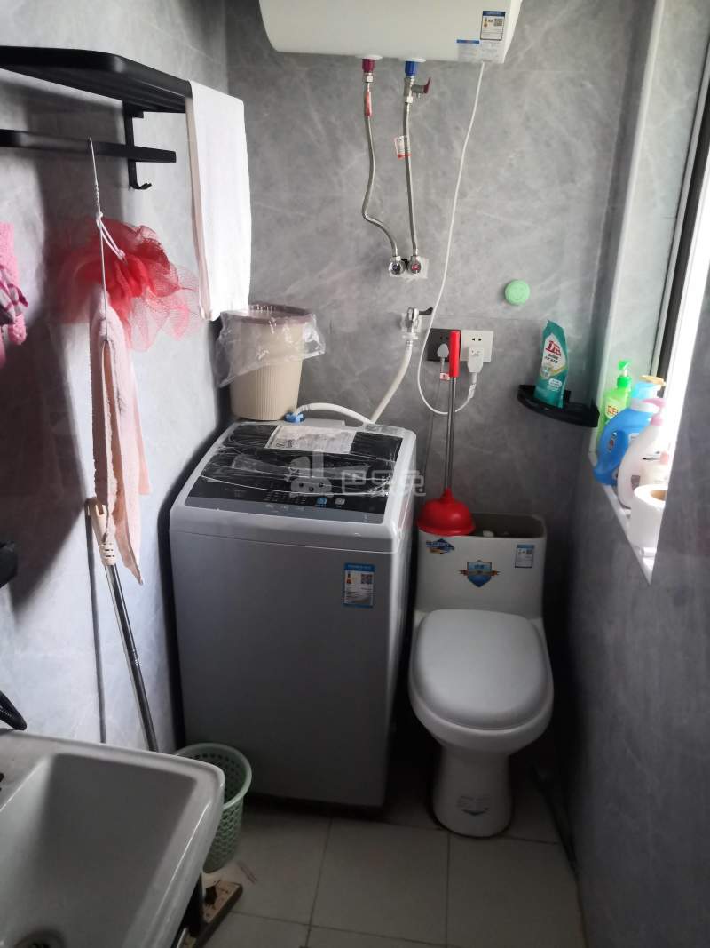 凌虹苑10044967卫生间图6